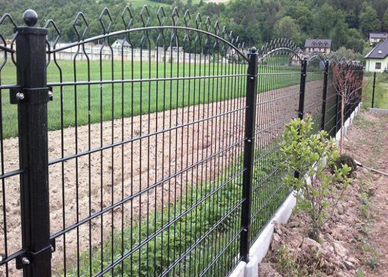 656/868 Pagar Wire Mesh Ganda, Wire Fence Gate Round Post 50MM